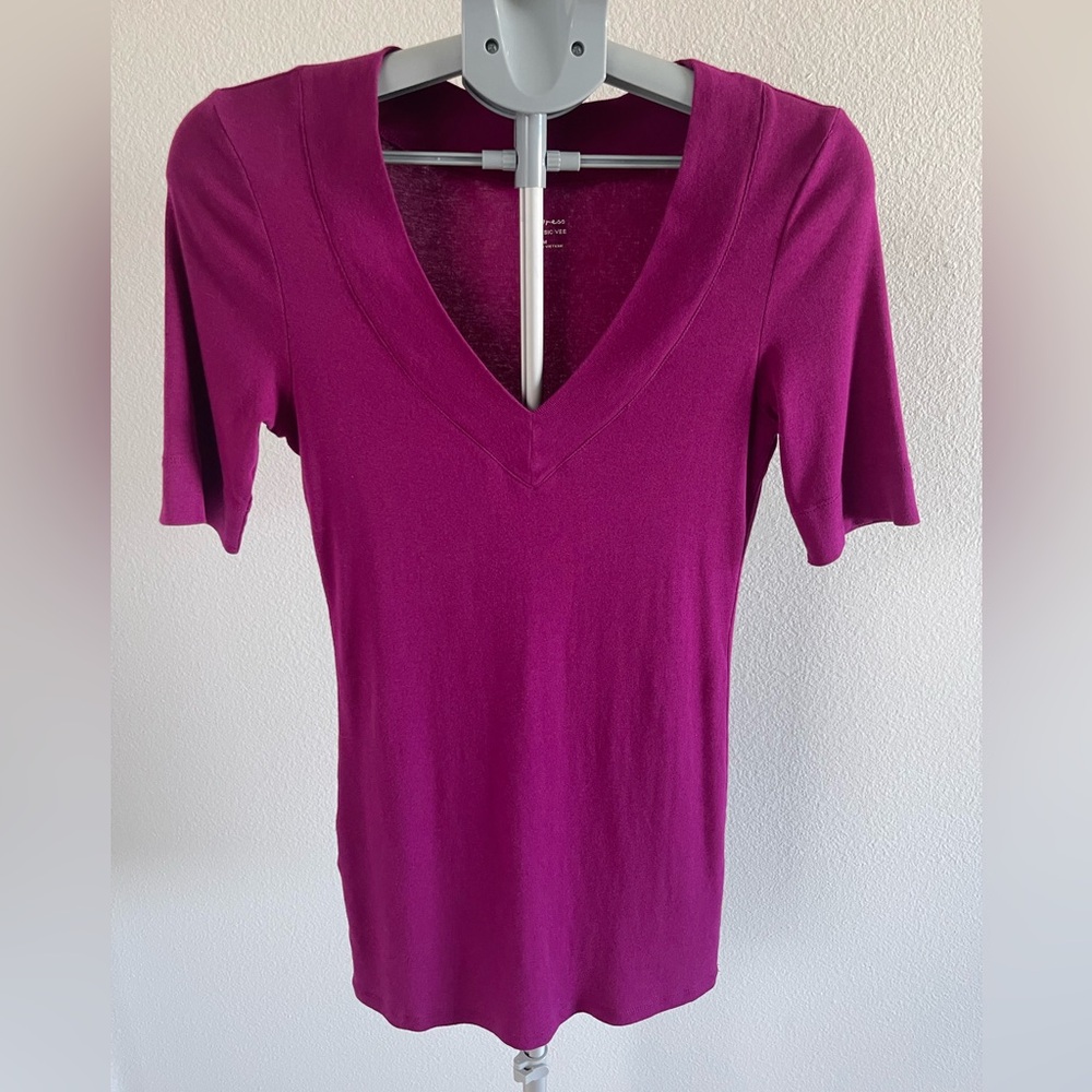 Express Magenta V-Neck Short Sleeve Long Top